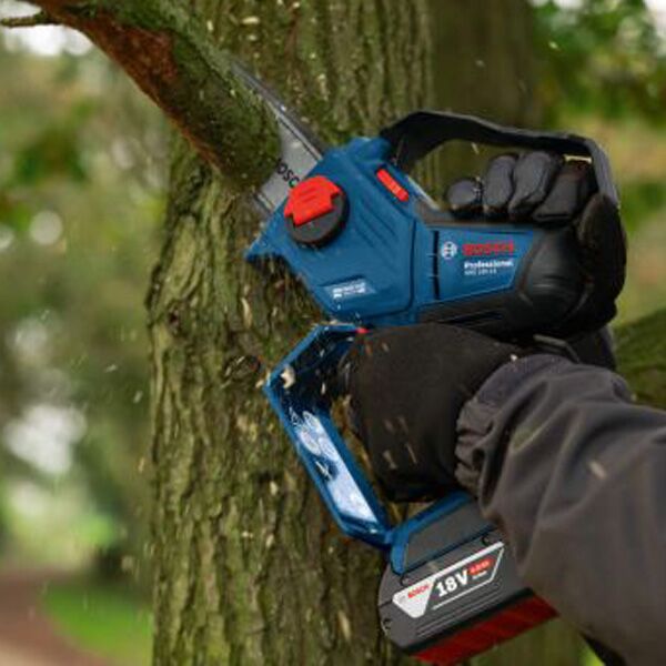 Bosch Aku lančana testera GKE 18V-15 Solo (06008D7000) - Image 3