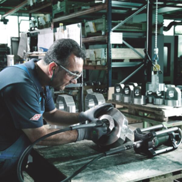 Metabo čeona brusilica GE 710 Plus (600616000) - Image 2