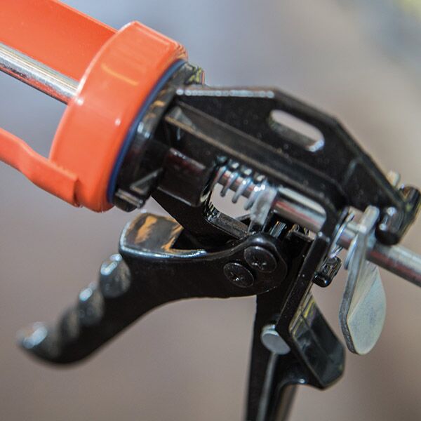 Pištolj za silikon profesional PSPE - Image 2